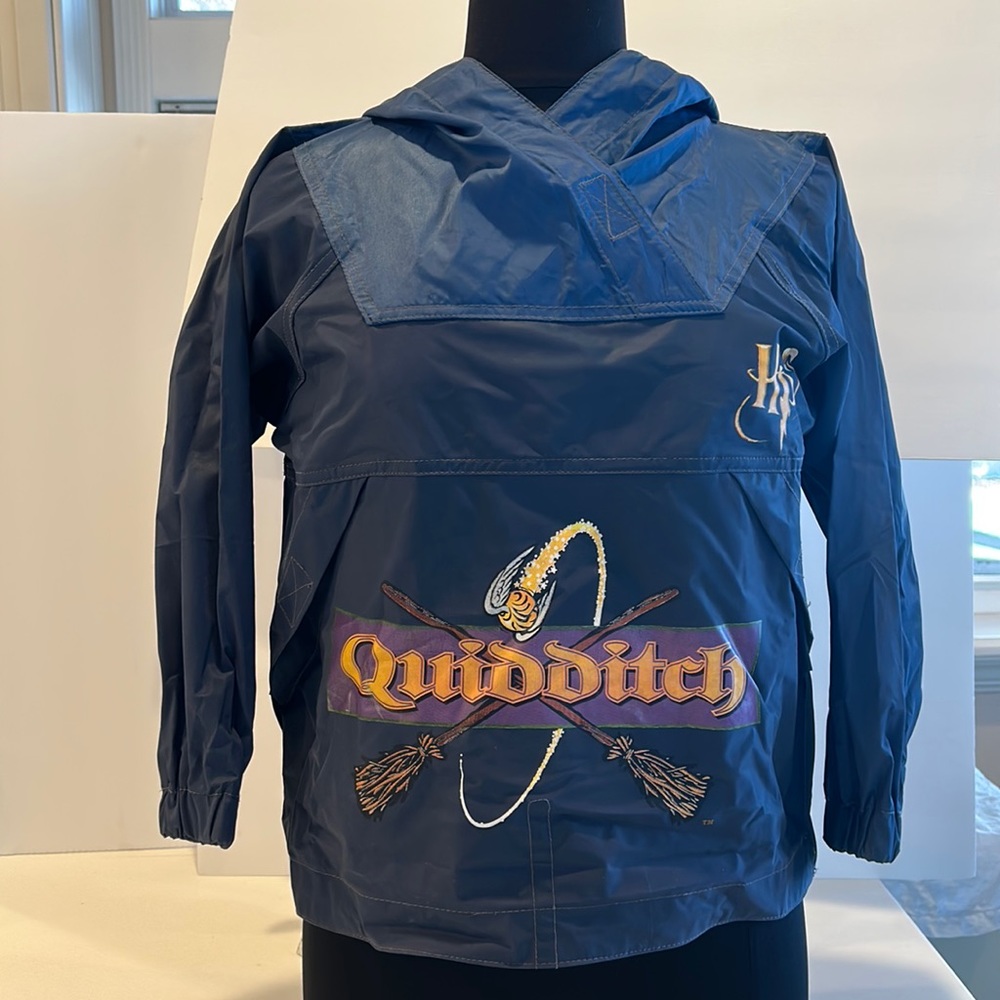 Harry Potter Quidditch, light weight jacket by totes in size Boys S/P 8–10.